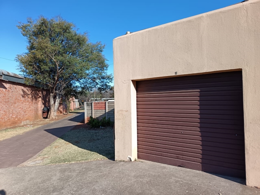 1 Bedroom Property for Sale in Rustenburg Central North West